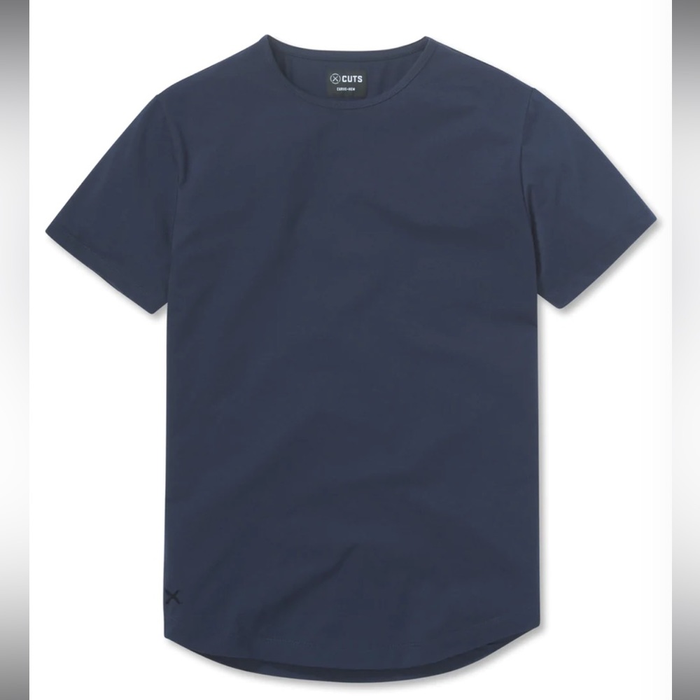 Cuts AO curve hem tee